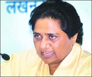 Officials must implement govt schemes: Mayawati