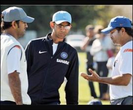 M_Id_98026_sachin_dhoni no alt set