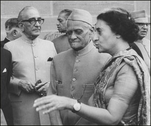 Indira Gandhi remembered on her 25th death anniversary | India News ...