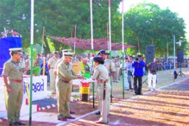 M_Id_133772_Women no alt set