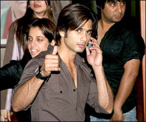 Looks Like, Shahid Kapoor Is Going Back To School With A 10th Grade Tuition  Bag