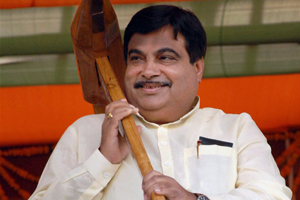 Ex-Guv tells Gadkari to apologise to Digvijay