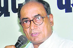 Digvijay Singh always favours Naxalites: Jha