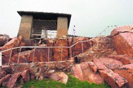 M_Id_164680_people no alt set