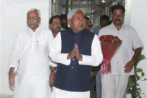 Mumbai is not private property of Thackeray: Nitish