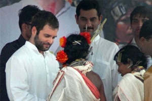 Clarify if Rahul shared dais with suspected Naxal: BJP to govt