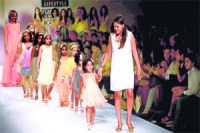 M_Id_181503_Designer_Pallavi_Mohan no alt set