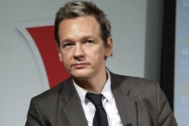 M_Id_181510_Julian_Asange no alt set