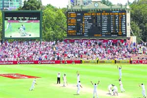 England have one hand on the urn