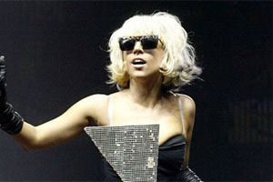 Lady Gaga posts pic of her bare butt on Twitter | Entertainment-others