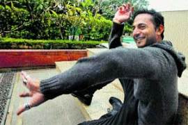 M_Id_196700_VJ_and_host_Nikhil_Chinapa no alt set