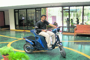 IIT-K student develops battery-operated scooter for  making campus-hopping easy