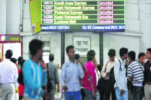 Jat protesters told to clear tracks