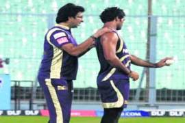 M_Id_209215_Wasim_Akram_and__Pradeep_Sangwan_ no alt set