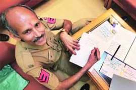 M_Id_212493_P_P_Shyamalan no alt set