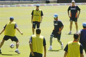 indians-bar-media-from-practice-session