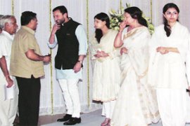 M_Id_237769_Prayer_meet_for_Nawab_of_Pataudi no alt set