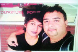 M_Id_248634_Niranjani_Pillay_with_husband_Sumit_Handa no alt set