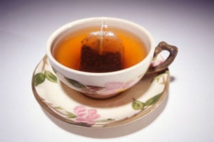 3 cups of black tea a day can cut heart attack risk by 60% | Health ...