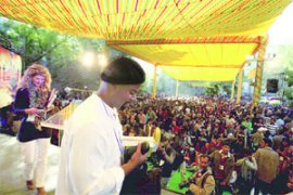 M_Id_263295_Booker_Prize_winner_Ben_Okri_during_his_session_at_the_Jaipur no alt set