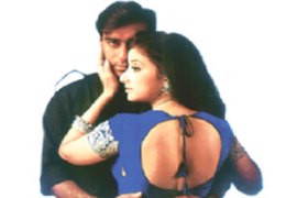 M_Id_264976_A_still_from_Kachche_Dhaage. no alt set