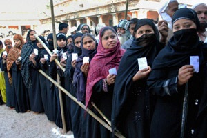 Assembly polls: 81% voter turnout in Goa,62% in UP