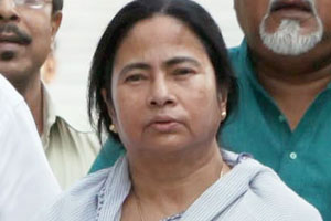 Govt bows to Mamata,agrees to hold separate meet on NCTC with CMs