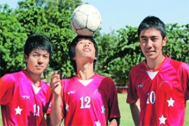 M_Id_287583_CFA_footballers no alt set