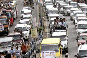 Bihar: Ranvir Sena supporters indulge in violence during bandh | India ...