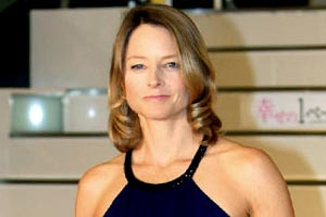 Jodie Foster defends Kristen Stewart over cheating scandal