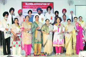 Ggnimt Alumni Body Honours 11 Teachers Cities News The Indian Express