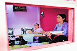 M_Id_328391_Thursday no alt set