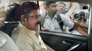 Police didn’t allow priests to enter Poes Garden: Dhinakaran