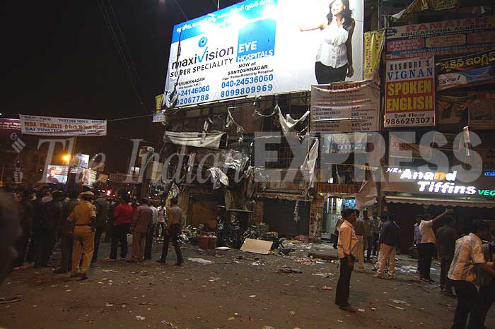 Hyderabad Blasts: 16 Killed,119 Injured | Picture Gallery Others News ...