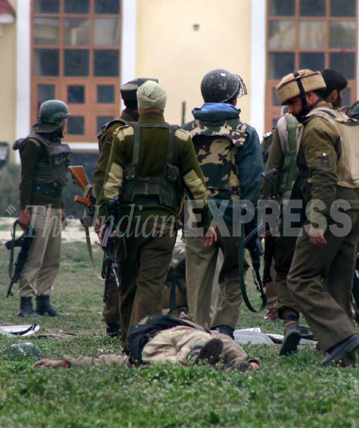 Kashmir Encounter Kills Five CRPF Jawans | Picture Gallery Others News ...