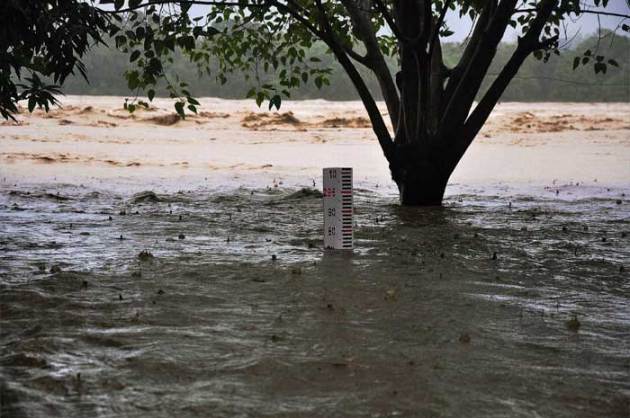 Floods in Uttarakhand kill dozens,rescue efforts hit