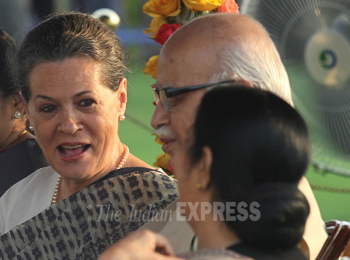 Prime Minister Manmohan Singh,Sonia Gandhi,LK Advani At President’s At ...