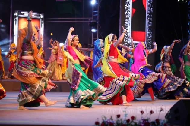 Narendra Modi inaugurates the Vibrant Gujarat Navratri festival ...