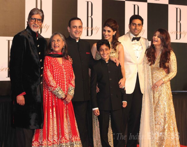 Amitabh Bachchan at 71: Some rare family moments | Entertainment ...