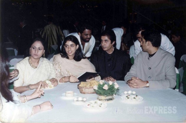 Amitabh Bachchan at 71: Some rare family moments | Entertainment ...