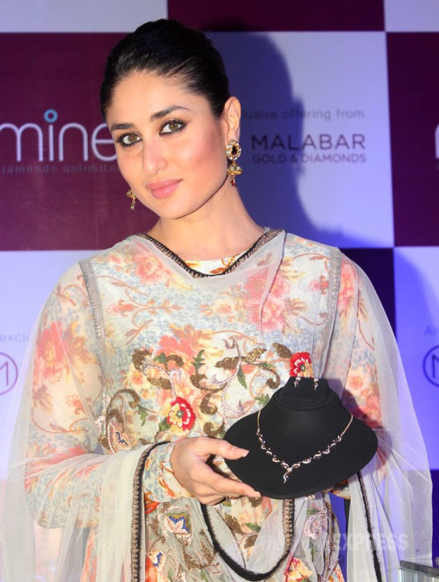 Kareena Kapoor,Priyanka Chopra go ethnic | Entertainment Gallery News ...