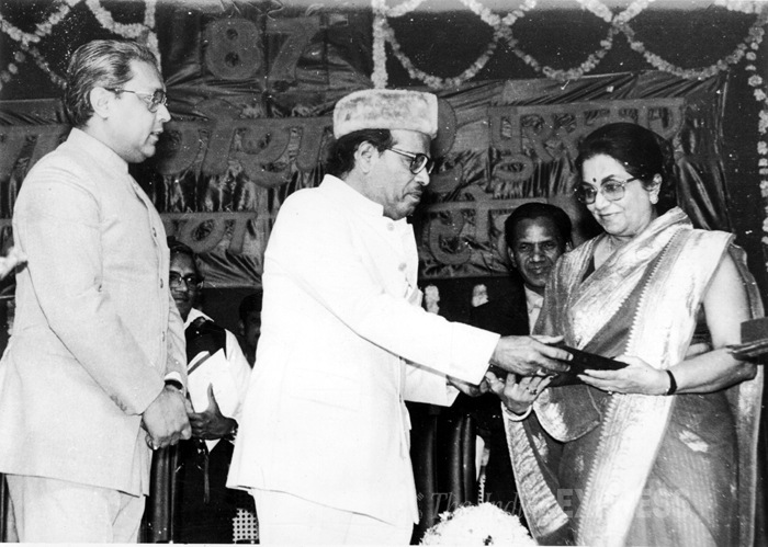 mannadey-11