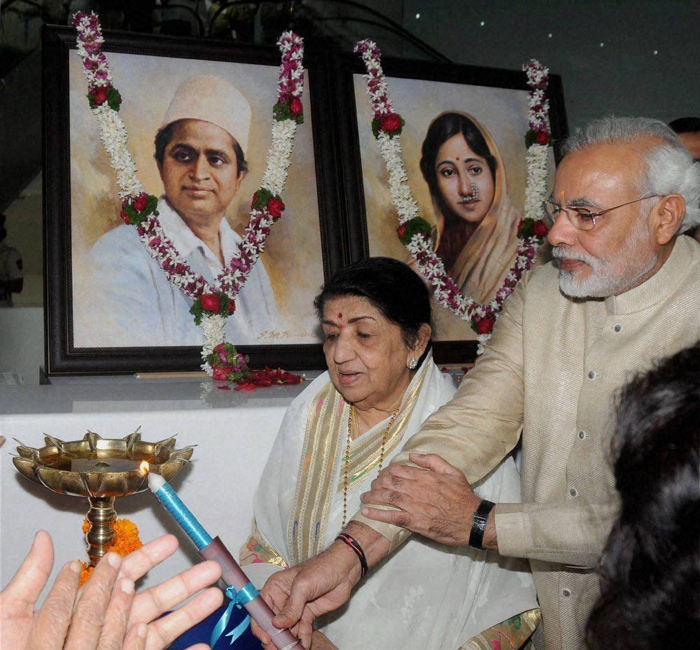 latamangeshkar-modi