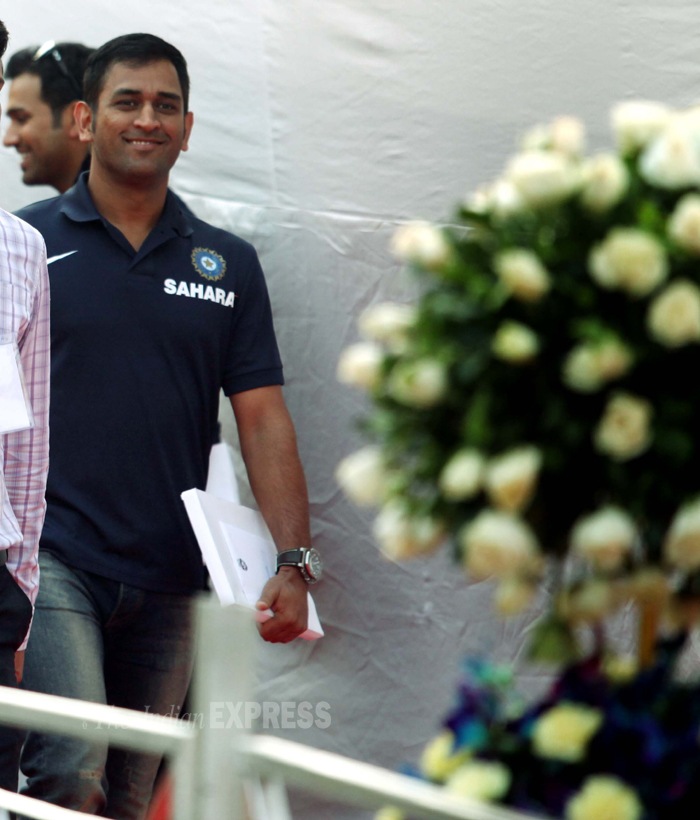 dhoni