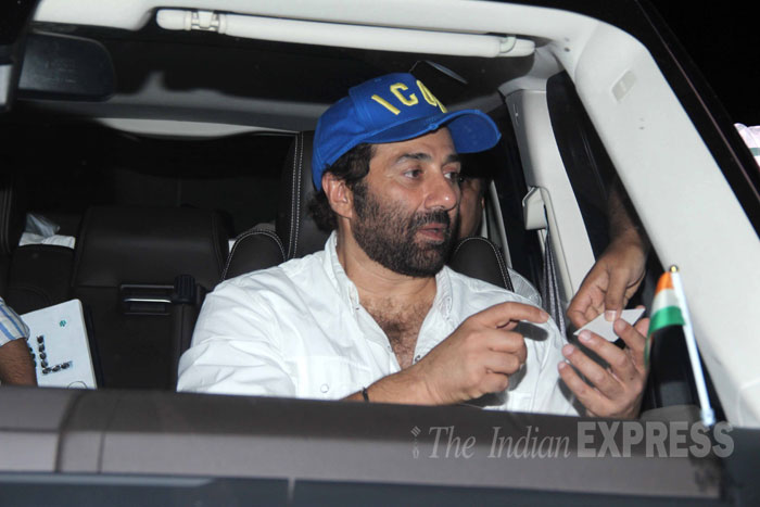 sunny-deol-theatre