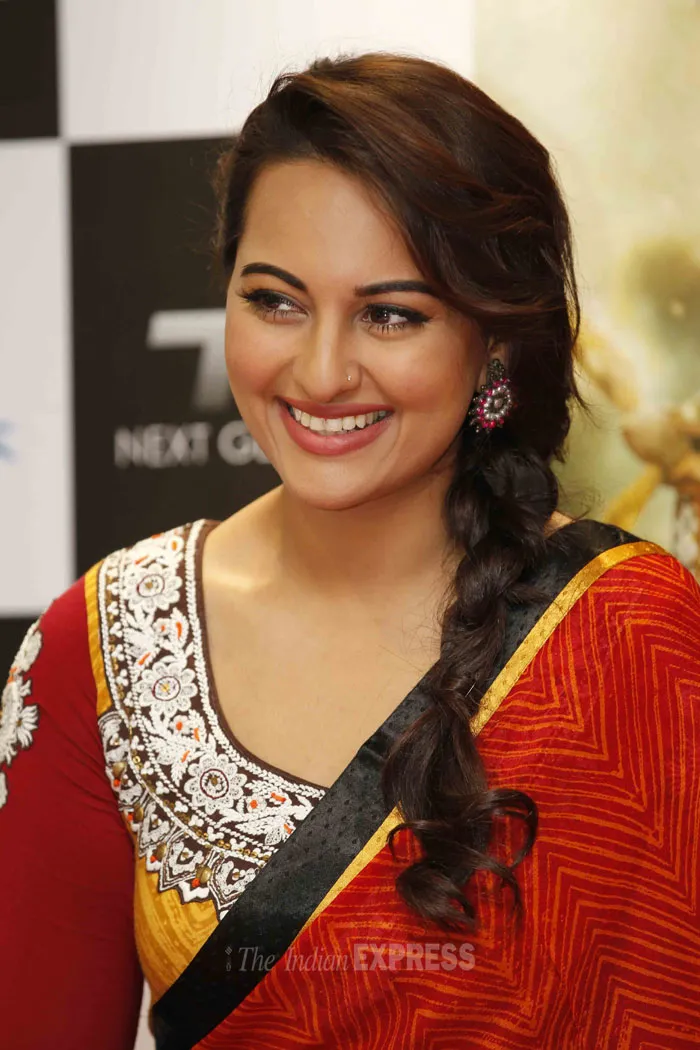 Download Sonakshi Sinha With Forehead Blue Mark Wallpaper | Wallpapers.com