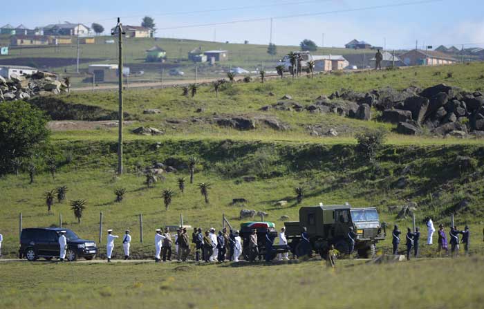 mandela-coffin-1