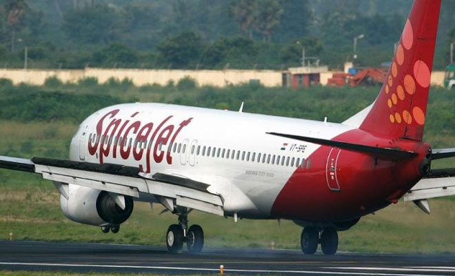 Spicejet Flight Condition Suspicious packet creates panic,delays New Delhi-bound SpiceJet flight ...
