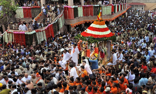 Narendra Modi flags off Jagannath rath yatra closely secured by aerial ...