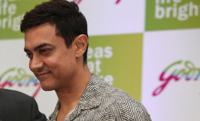 Aamir Khan New Haircut Photos  फट शयर